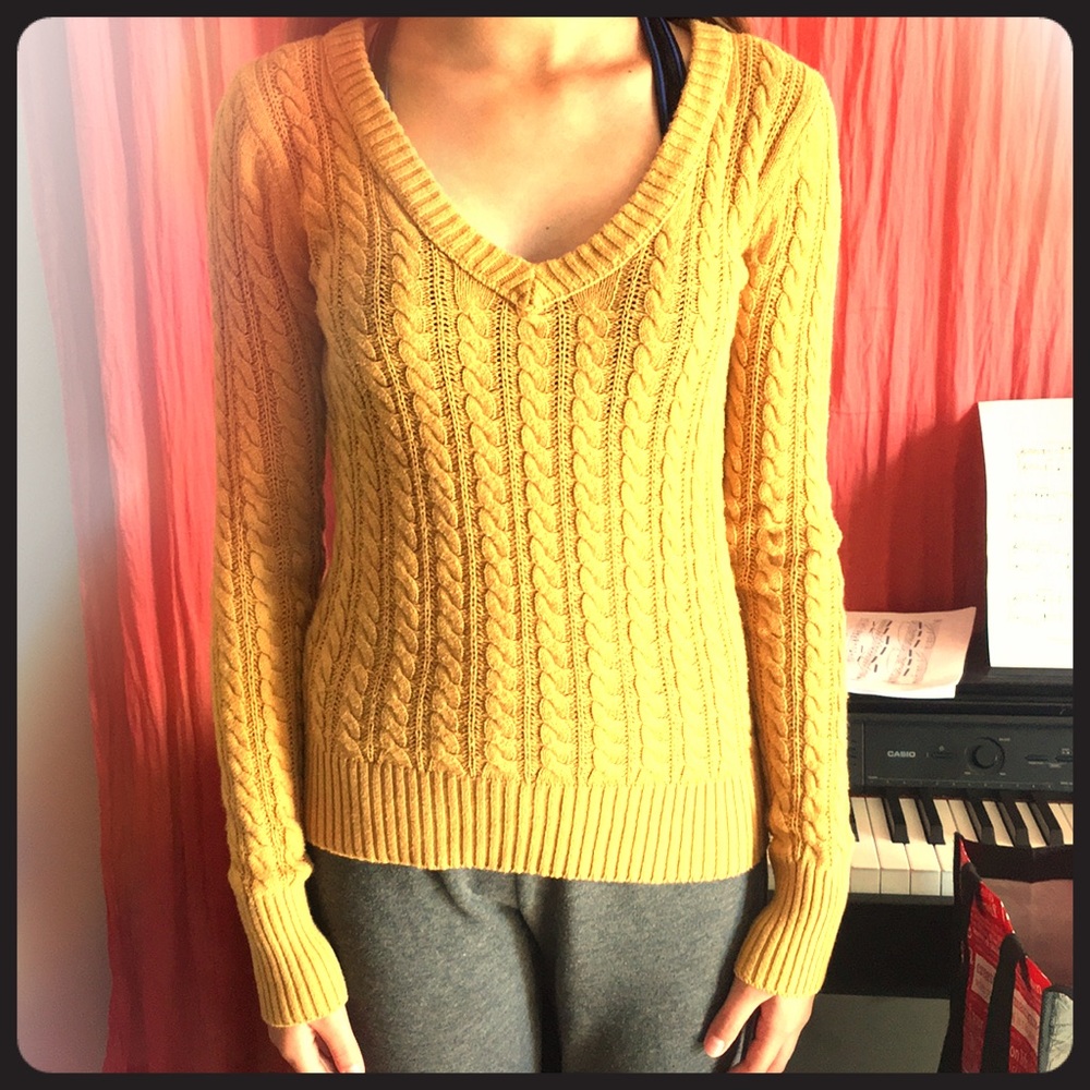 Mustard yellow v neck sweater!😁